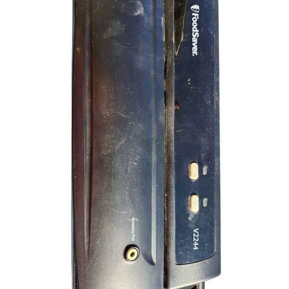 FoodSaver V2244 Vacuum Sealing System Food Sealing Machine and Vacuum Sealing Ba - Picture 4 of 6